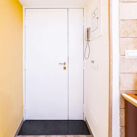 Room21 By Domusextra Appartamento Napoli